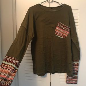 Long sleeve t-shirt with geometric design